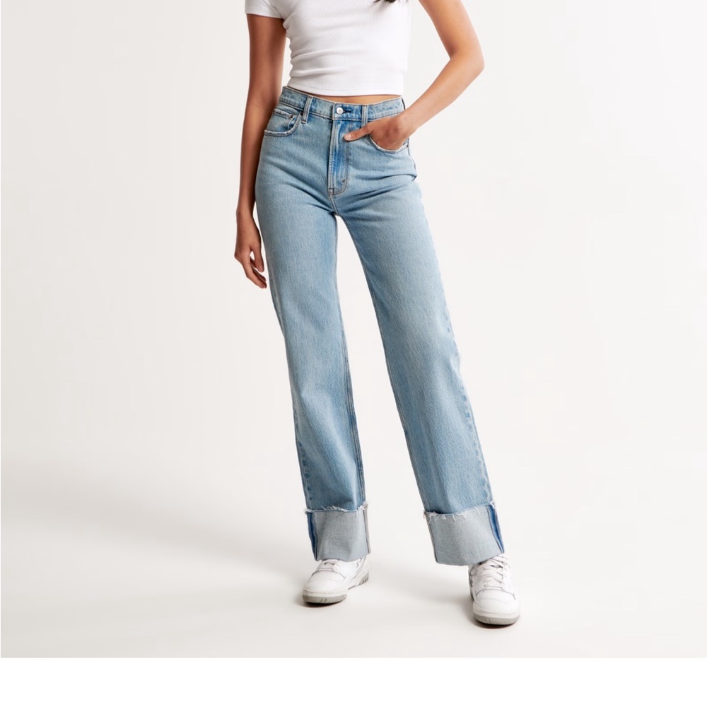 NWOT Abercrombie 90’s Baggy Straight Jean, Curve Love, Cuffed